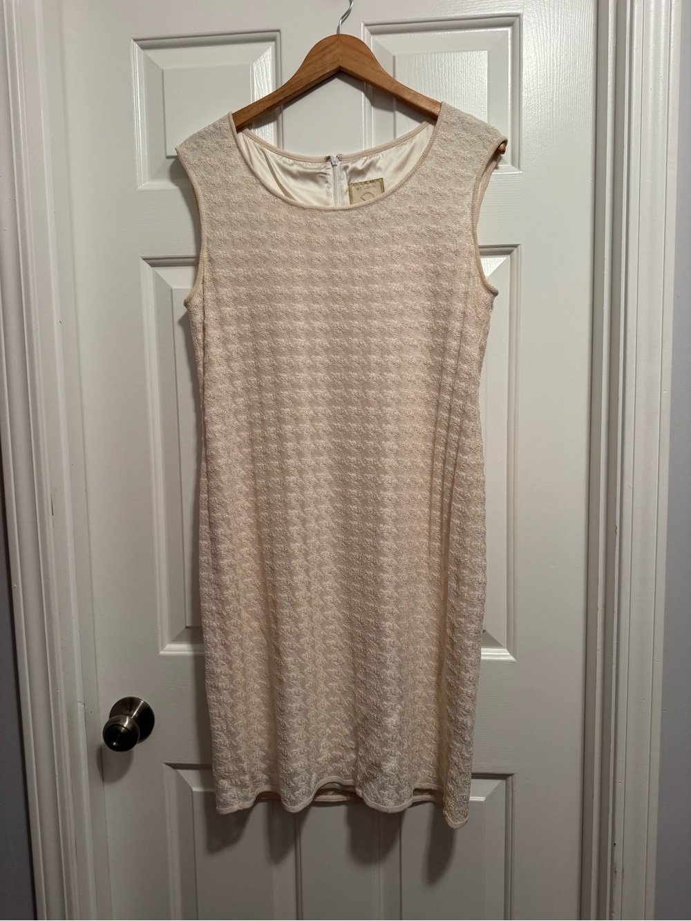 St. John Couture Ivory Textured Knit Sleeveless Sheath Dress Size 10